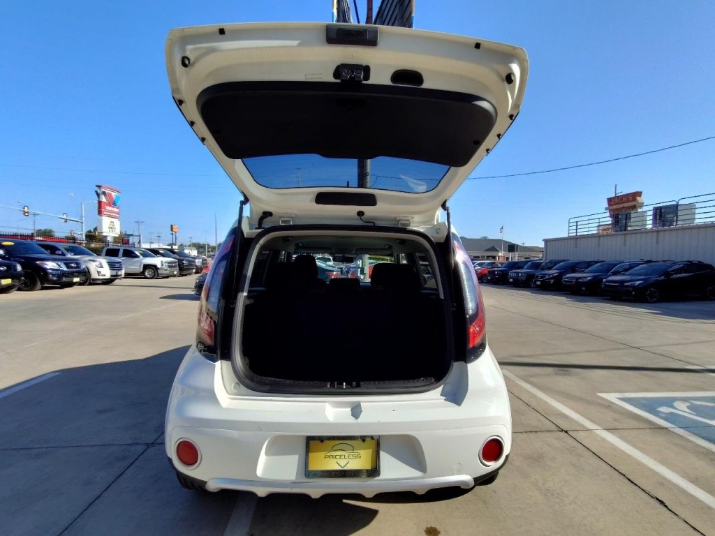 2018 Kia Soul Image 44