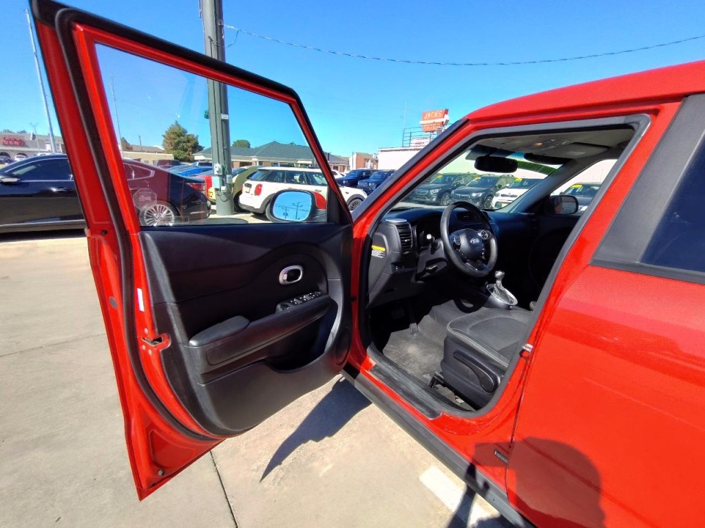 2016 Kia Soul Image 12
