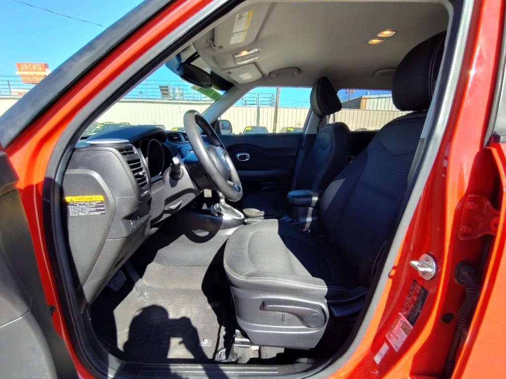2016 Kia Soul Image 13