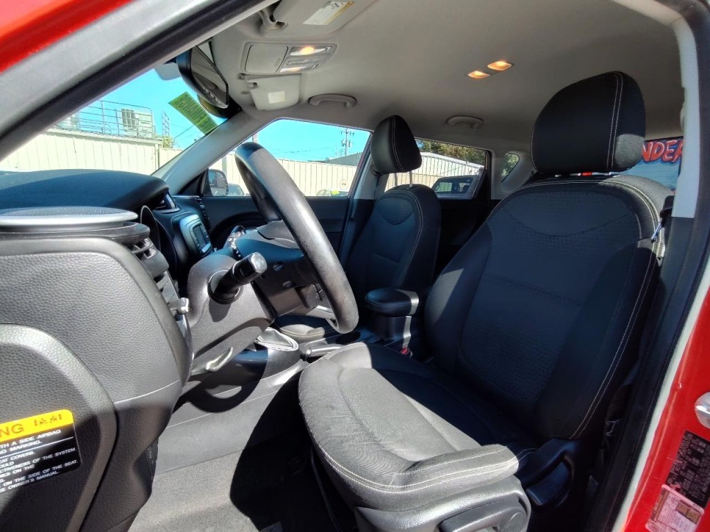 2016 Kia Soul Image 14