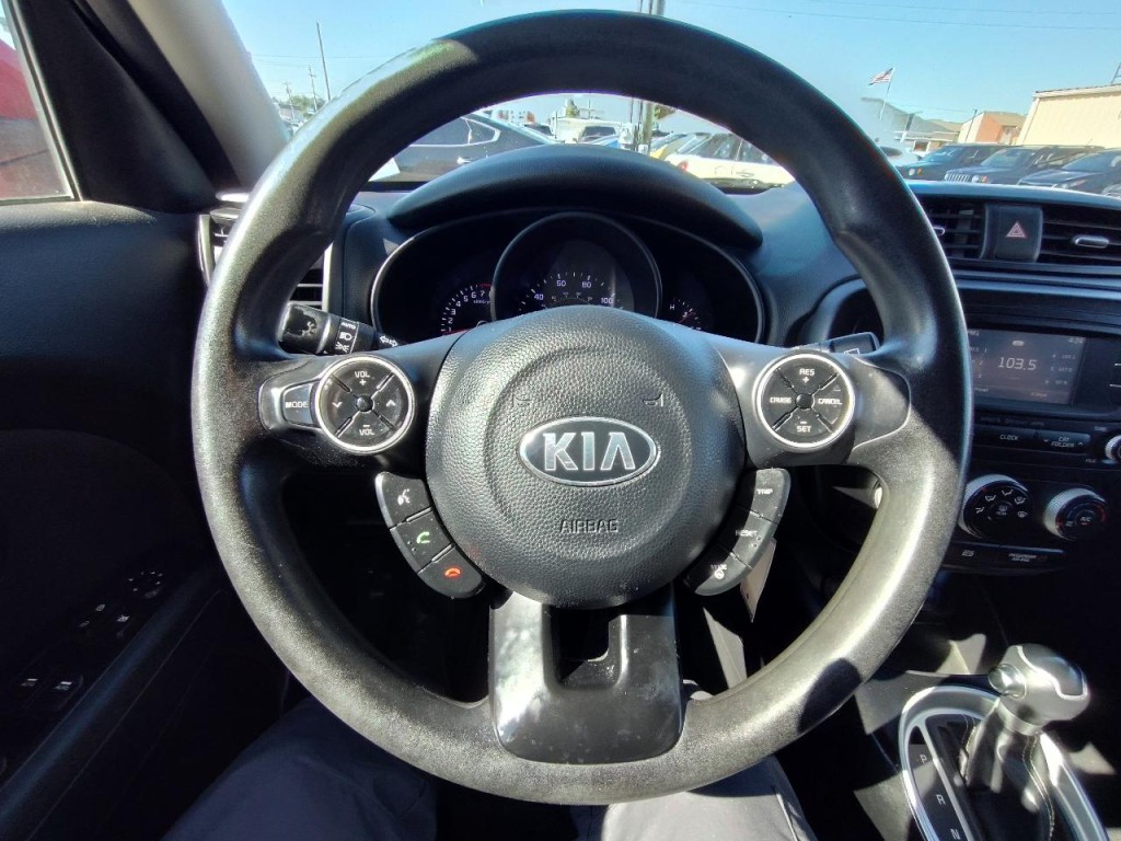 2016 Kia Soul Image 16