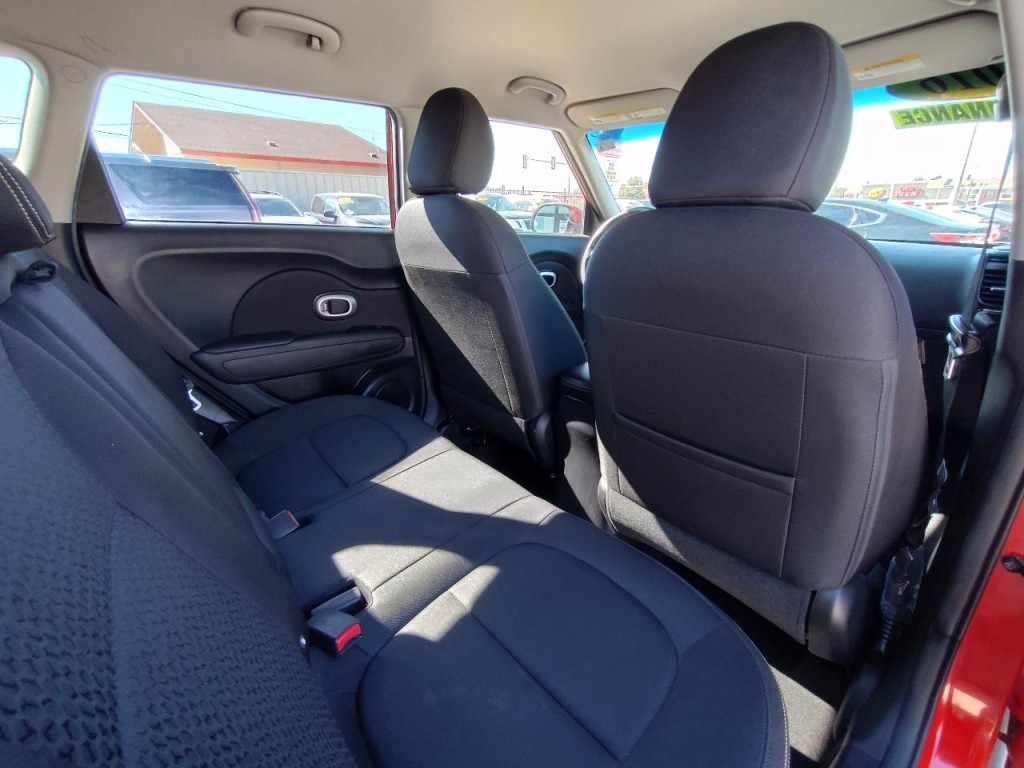 2016 Kia Soul Image 36