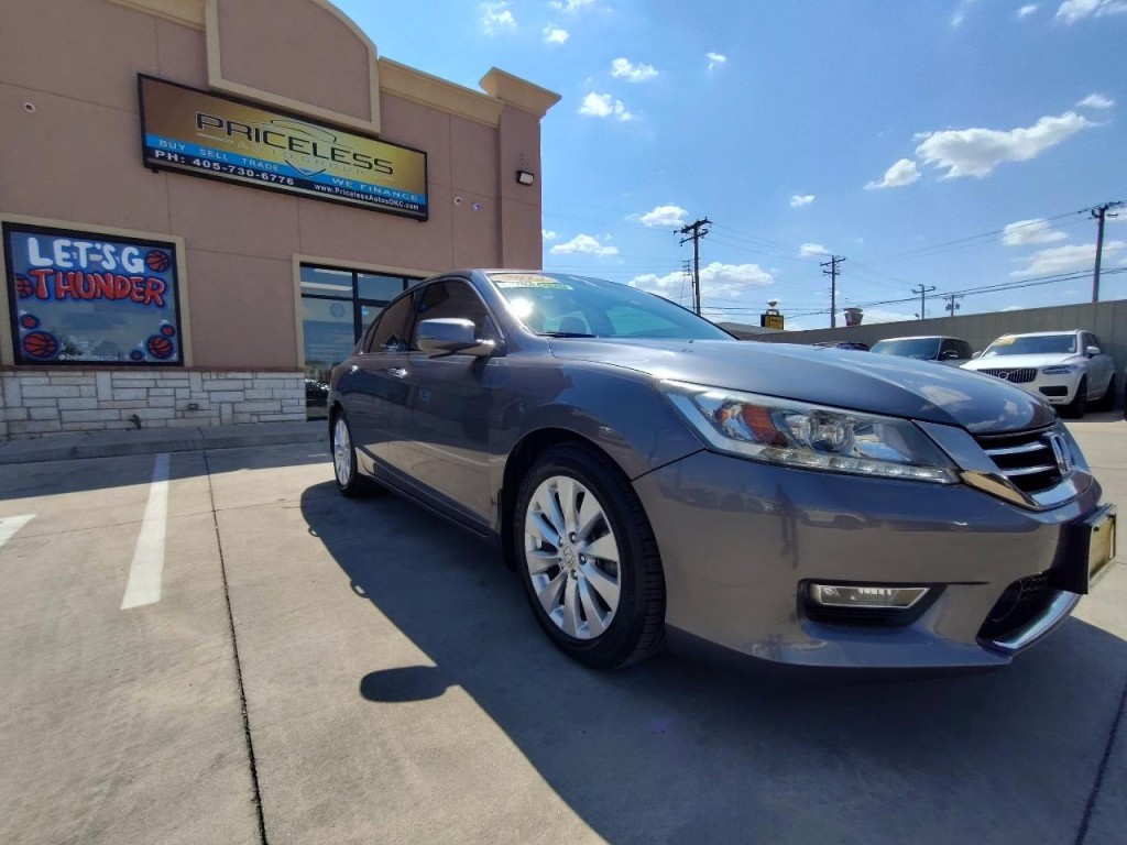 2013 Honda Accord Image 2