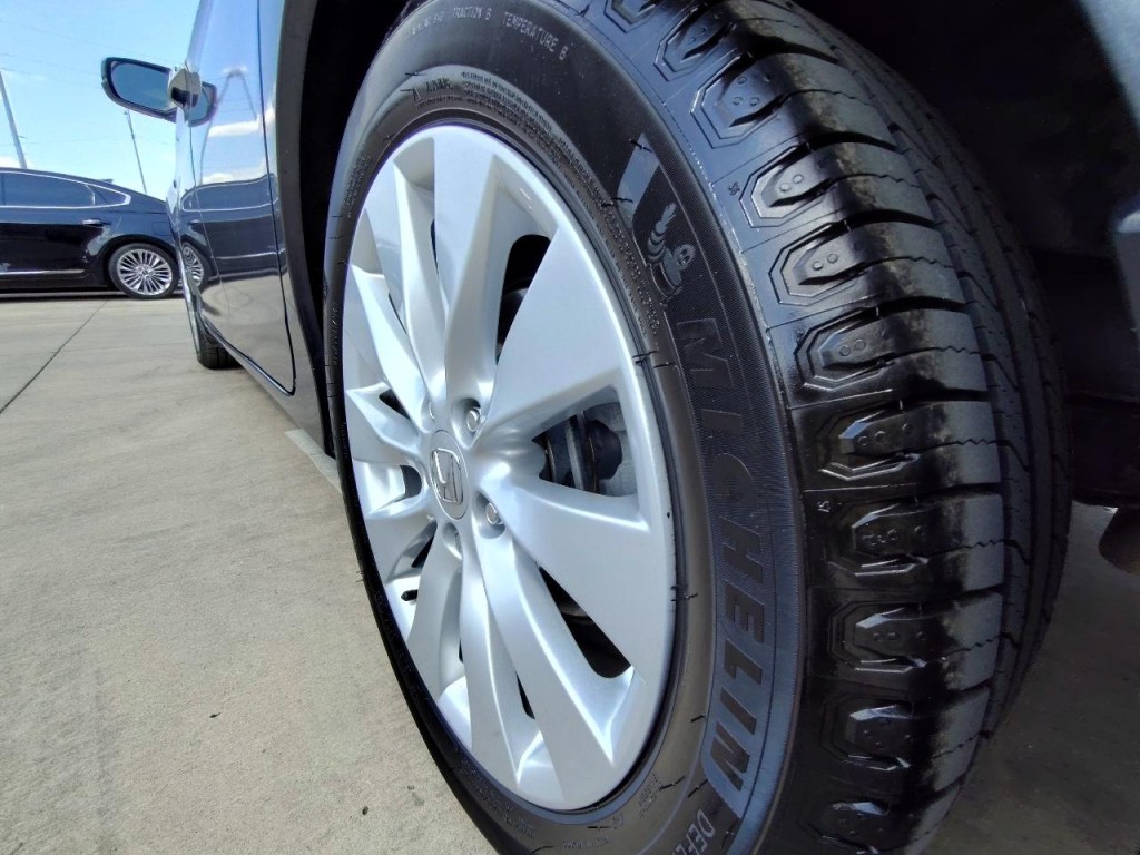 2013 Honda Accord Image 11