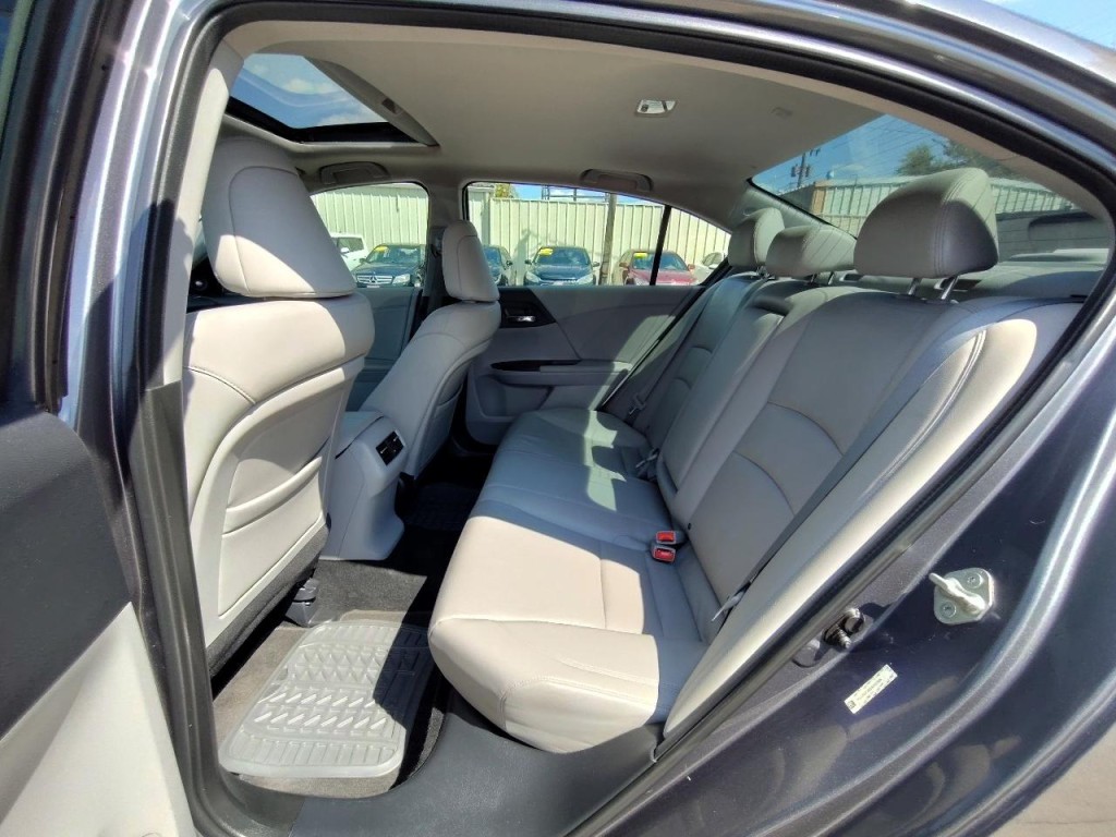 2013 Honda Accord Image 28