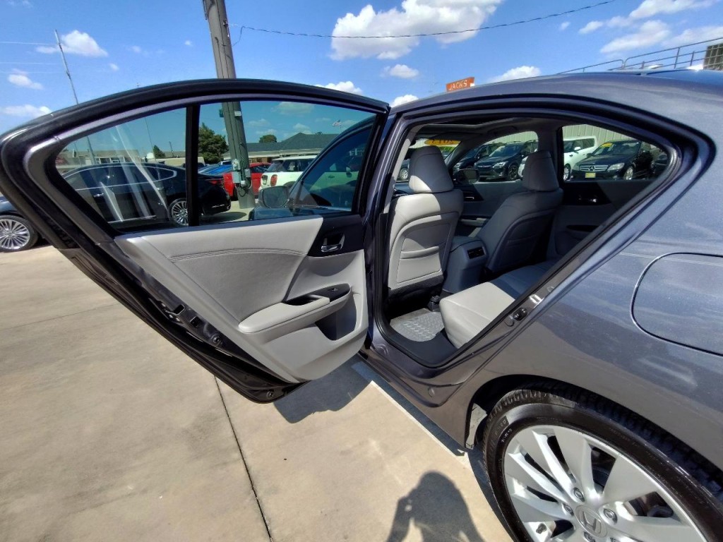 2013 Honda Accord Image 29