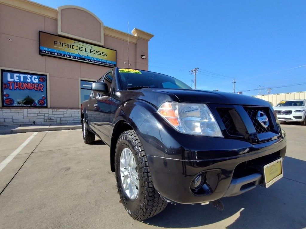 2020 Nissan Frontier Image 2