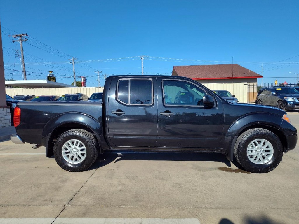 2020 Nissan Frontier Image 3