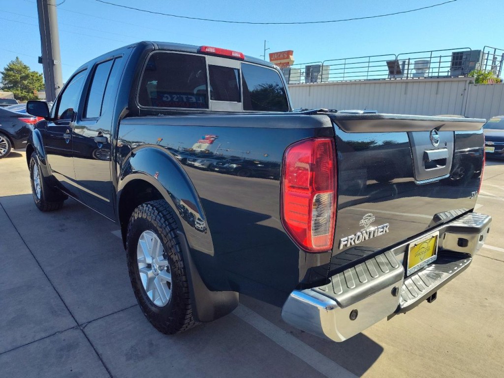 2020 Nissan Frontier Image 6