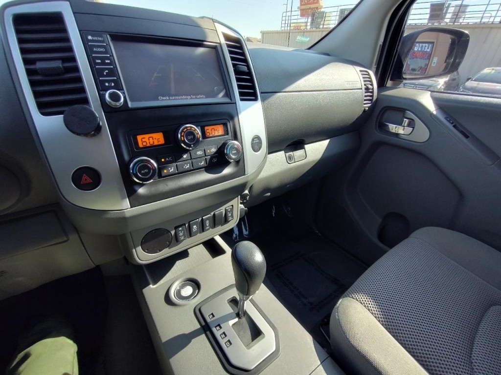 2020 Nissan Frontier Image 22