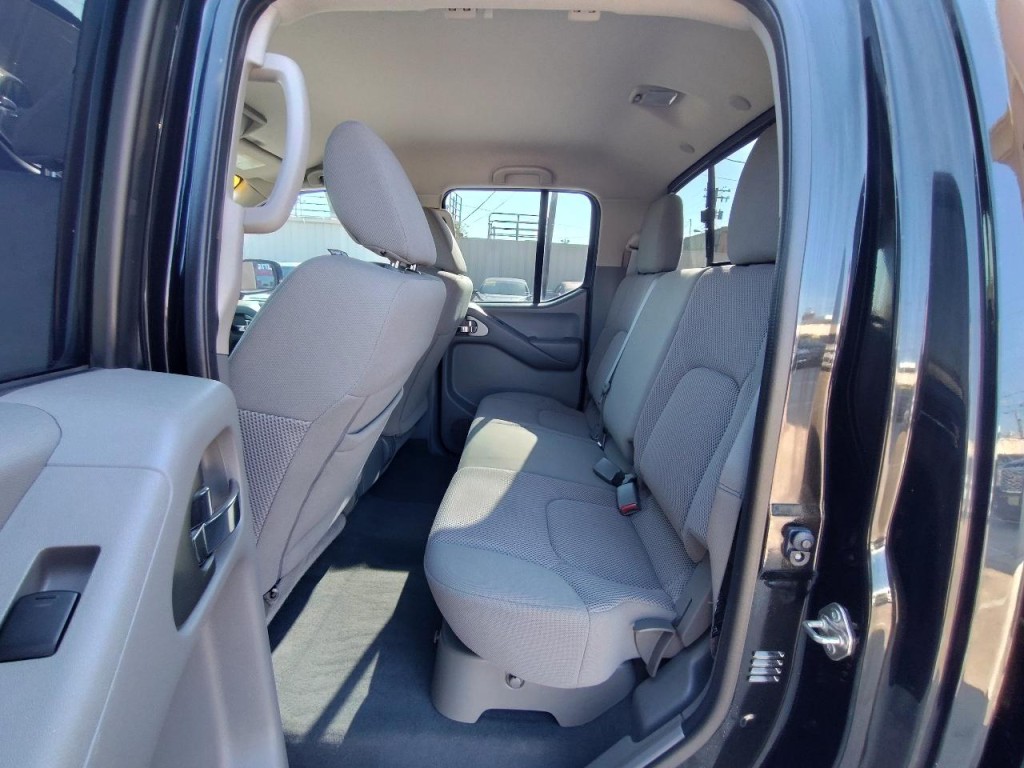 2020 Nissan Frontier Image 27