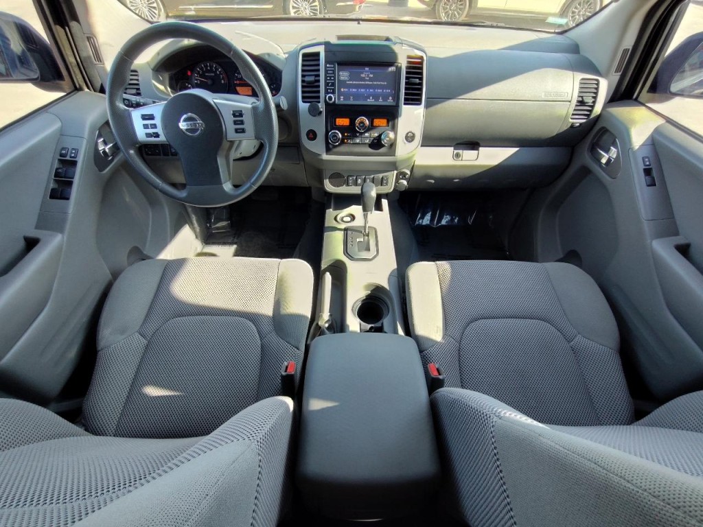 2020 Nissan Frontier Image 30