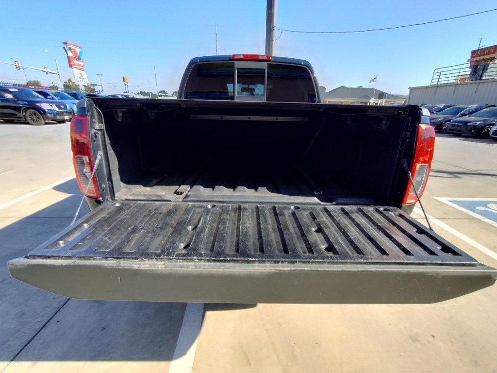 2020 Nissan Frontier Image 41