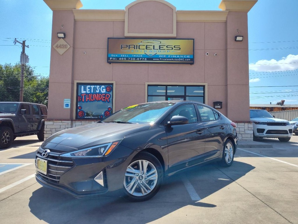 2020 Hyundai Elantra Image 1