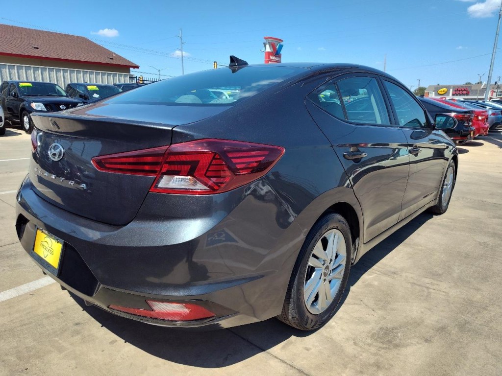 2020 Hyundai Elantra Image 4