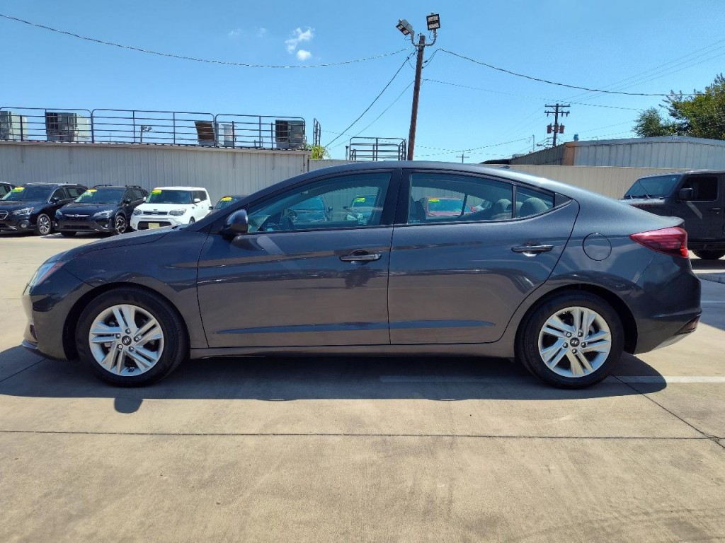 2020 Hyundai Elantra Image 7
