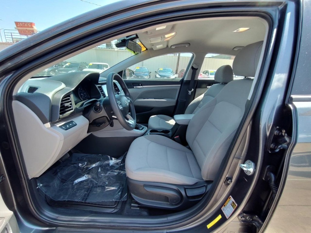 2020 Hyundai Elantra Image 14