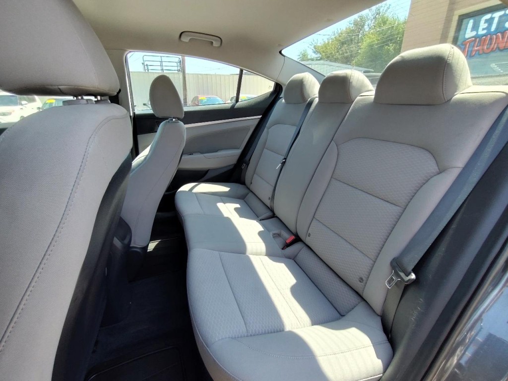 2020 Hyundai Elantra Image 27