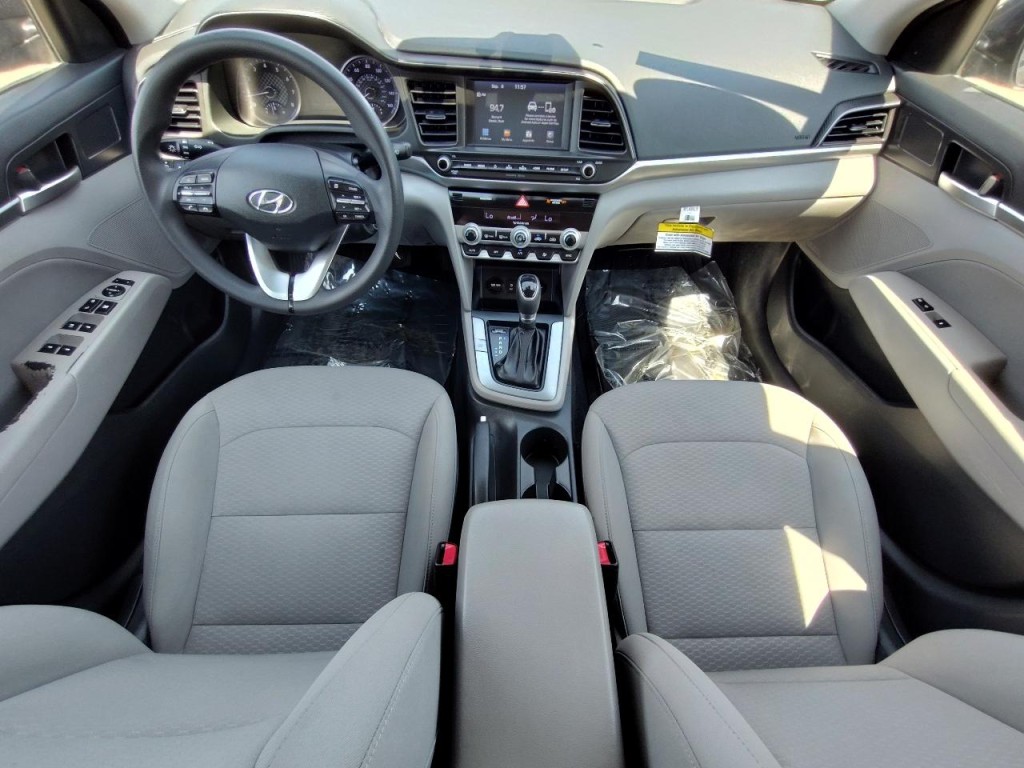 2020 Hyundai Elantra Image 29