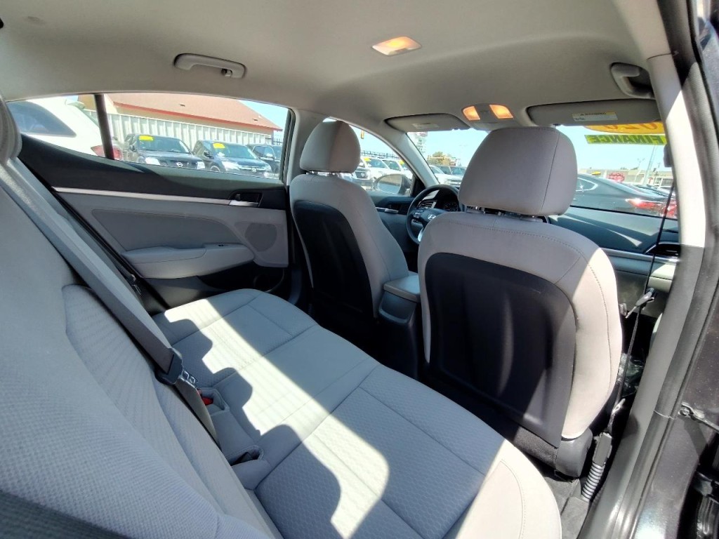 2020 Hyundai Elantra Image 34