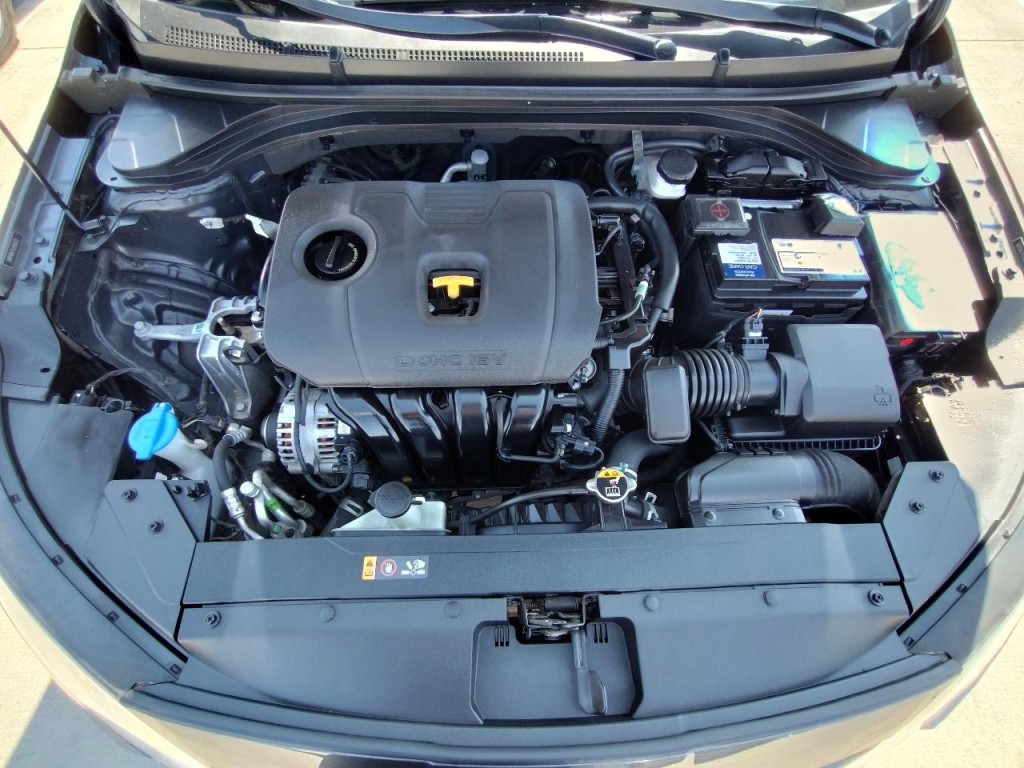 2020 Hyundai Elantra Image 42