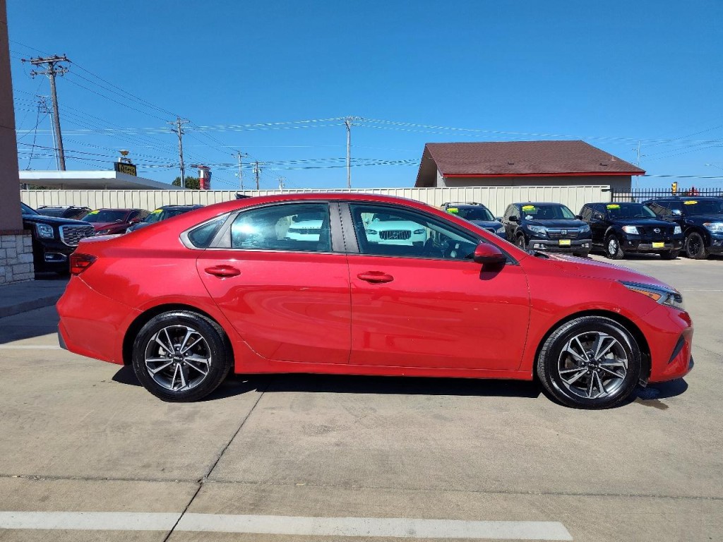2022 Kia Forte Image 3