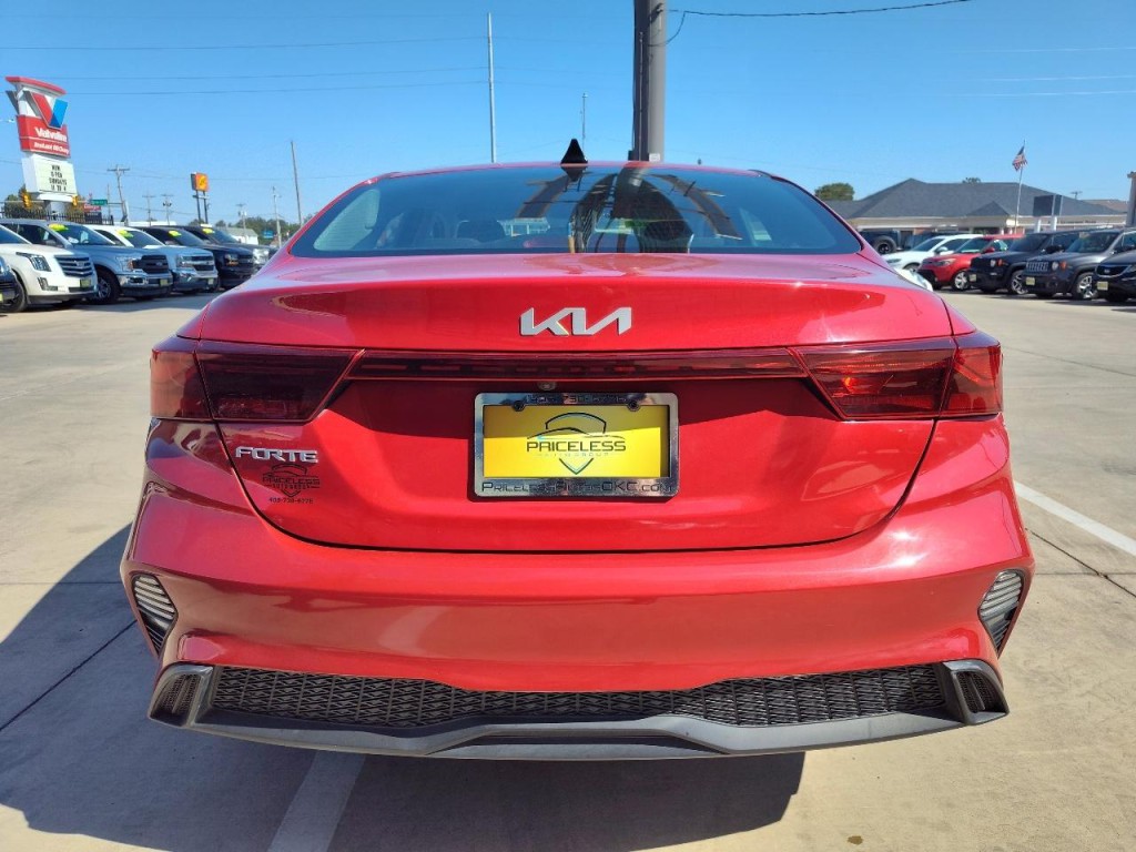 2022 Kia Forte Image 5
