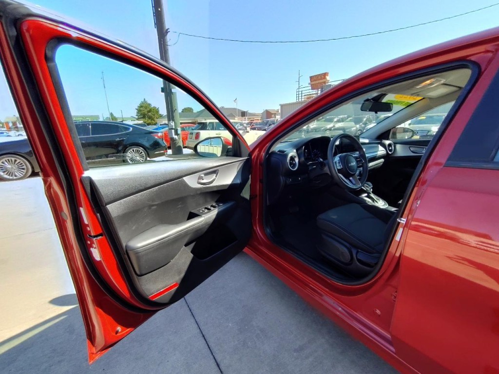 2022 Kia Forte Image 13