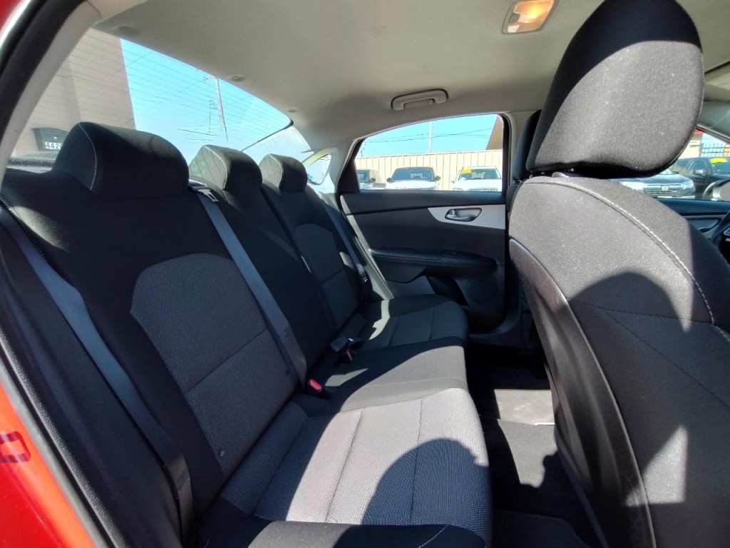 2022 Kia Forte Image 36