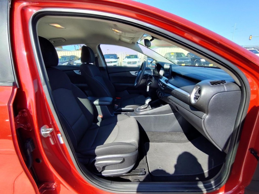 2022 Kia Forte Image 39