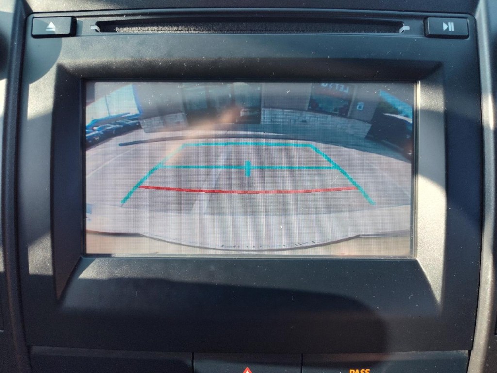2016 Toyota Camry Image 25