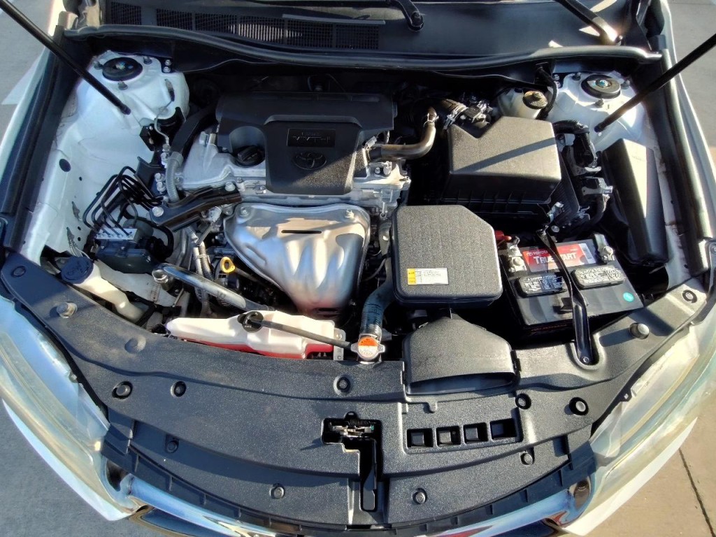 2016 Toyota Camry Image 49