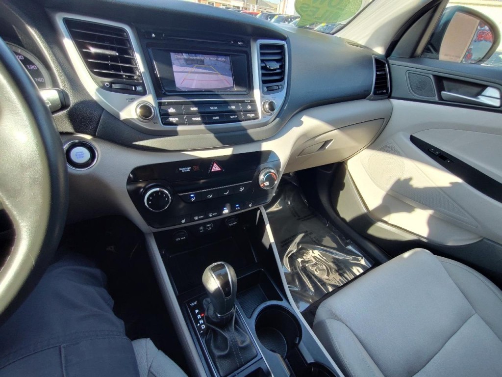 2016 Hyundai Tucson Image 22