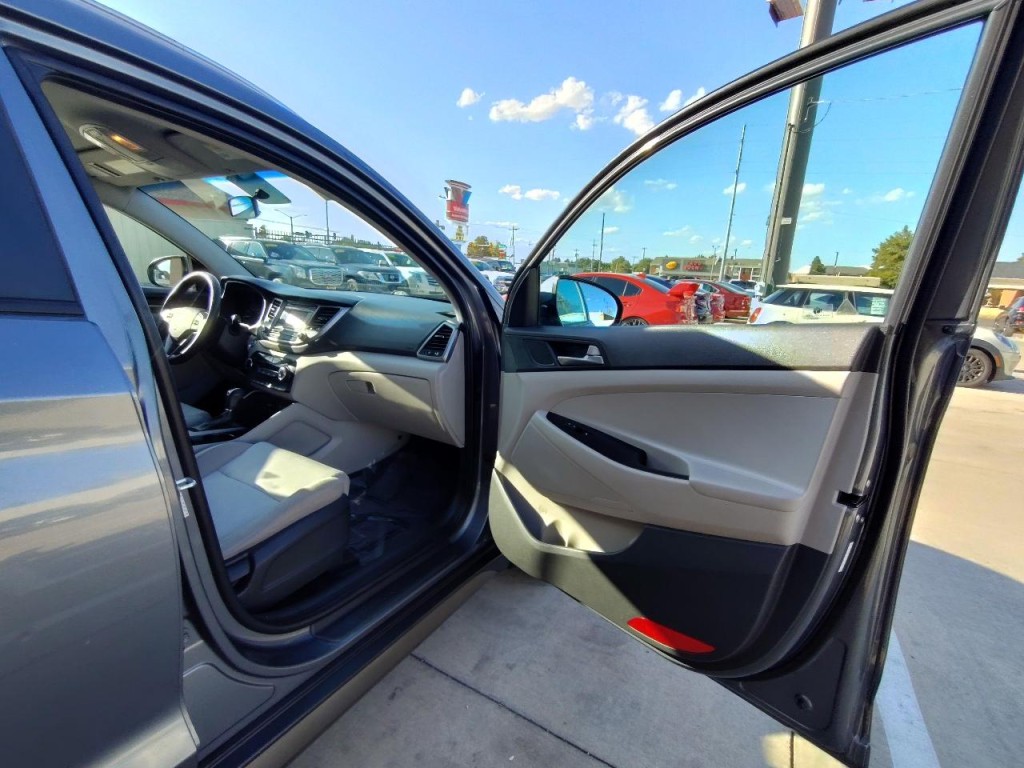 2016 Hyundai Tucson Image 41