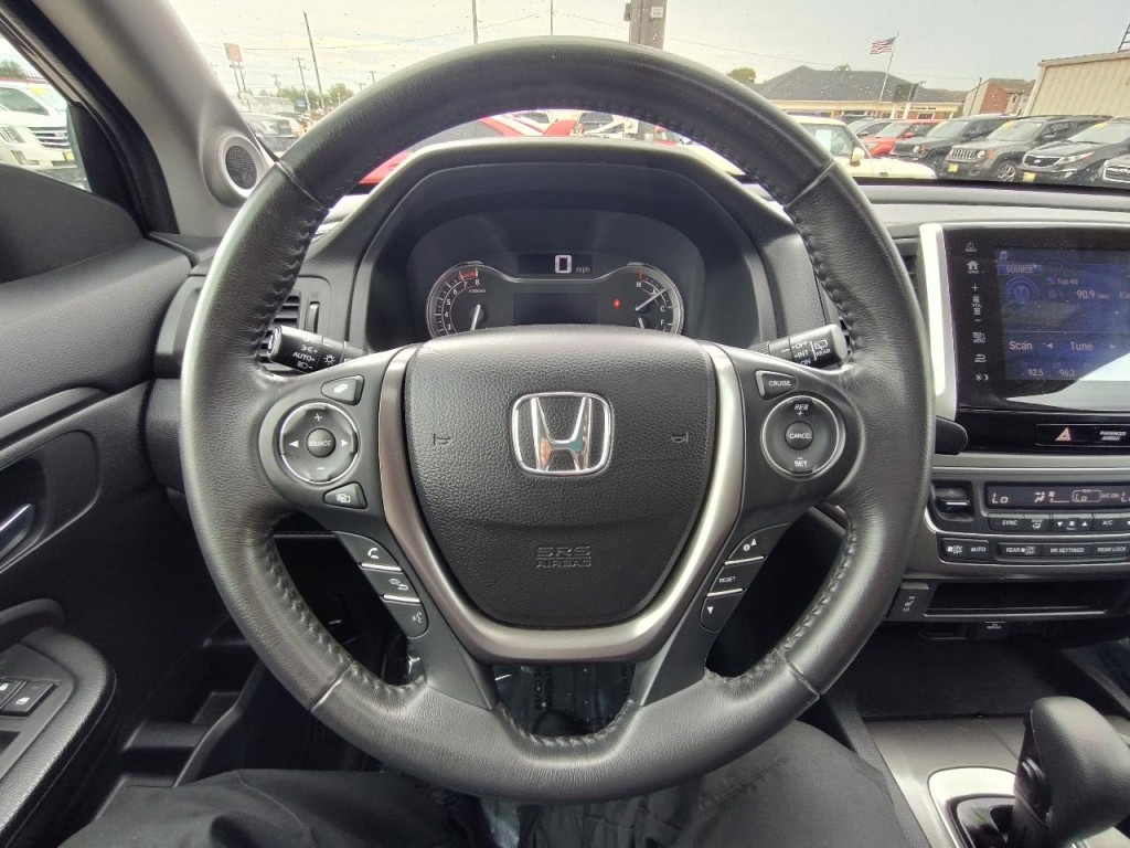 2017 Honda Pilot Image 17