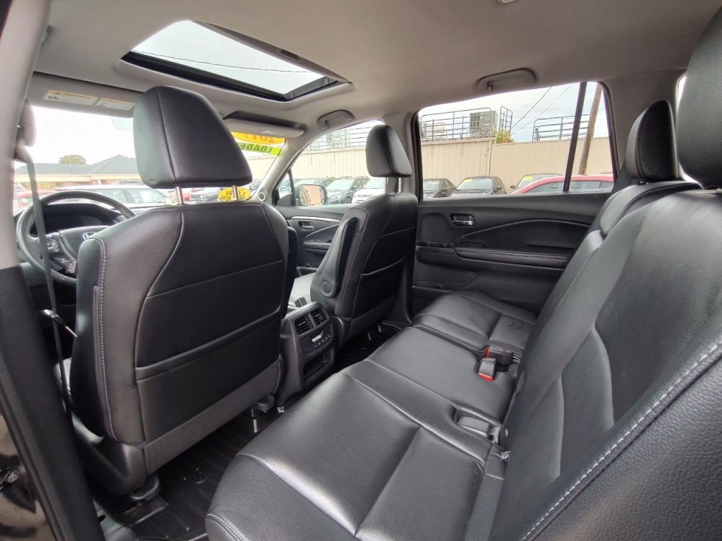 2017 Honda Pilot Image 30