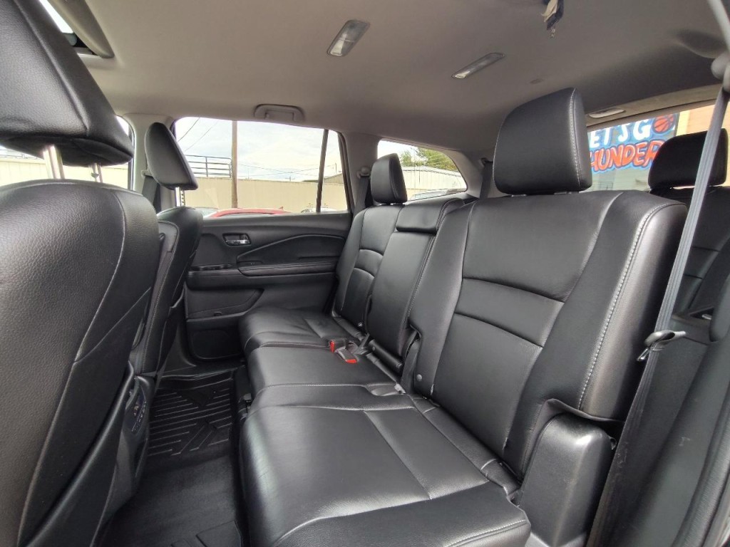 2017 Honda Pilot Image 31