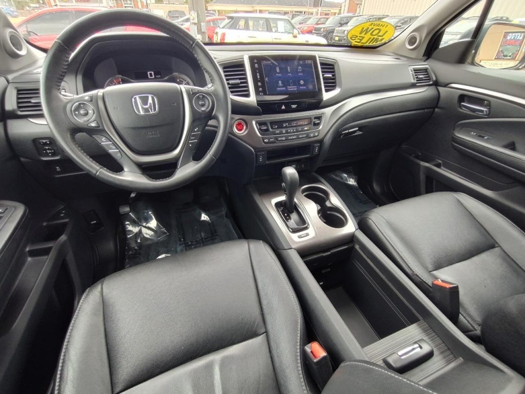 2017 Honda Pilot Image 40