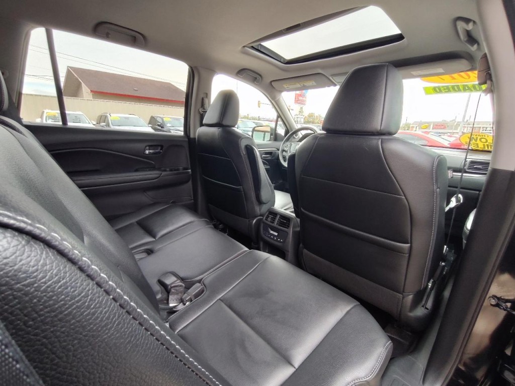2017 Honda Pilot Image 42