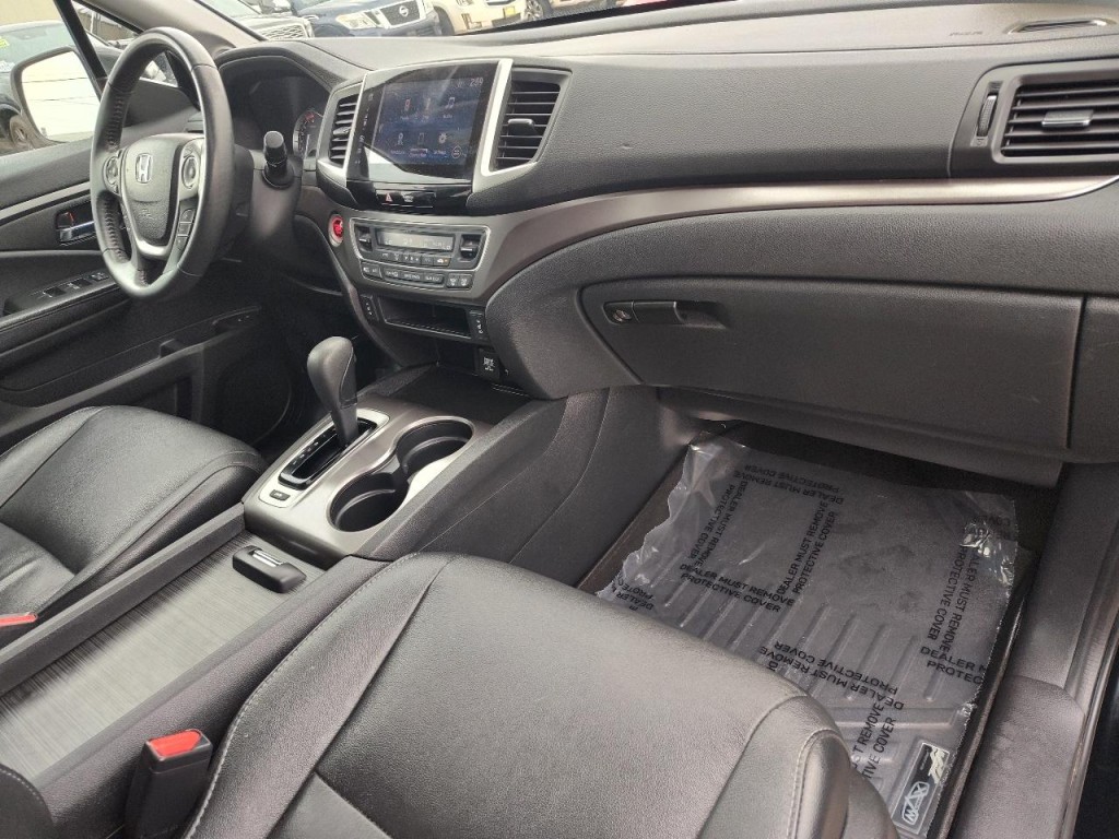 2017 Honda Pilot Image 46