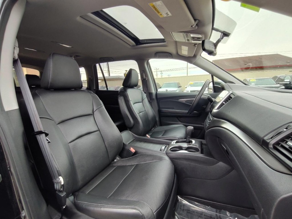 2017 Honda Pilot Image 47