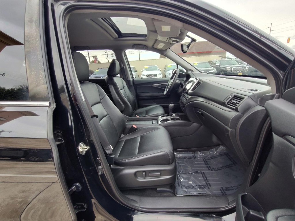 2017 Honda Pilot Image 48