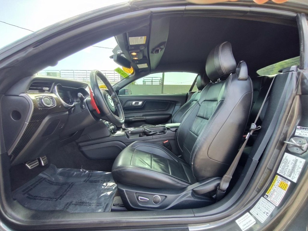 2018 Ford Mustang Image 28