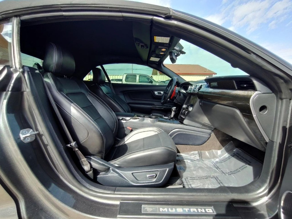 2018 Ford Mustang Image 47