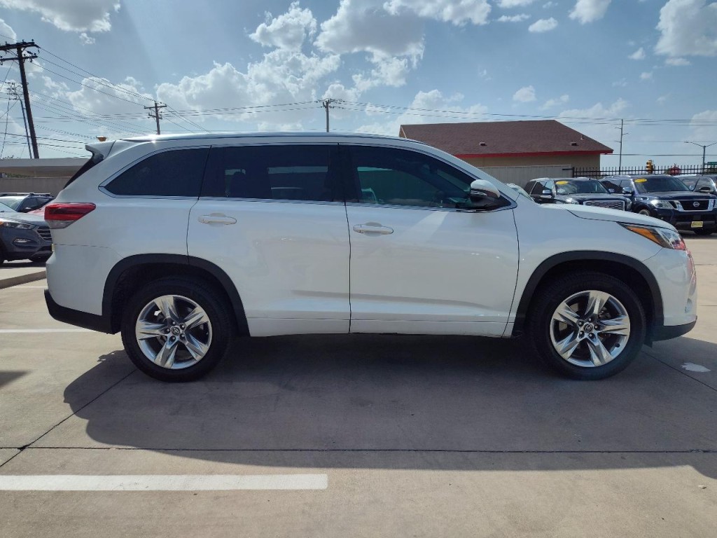 2018 Toyota Highlander Image 3