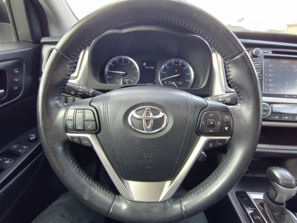 2018 Toyota Highlander Image 17