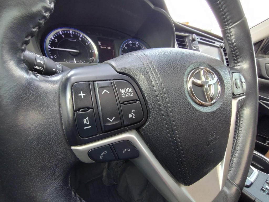 2018 Toyota Highlander Image 18
