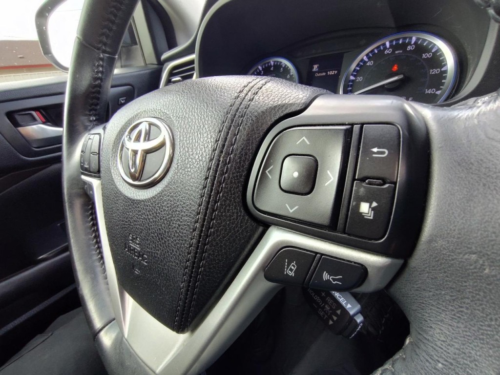 2018 Toyota Highlander Image 19