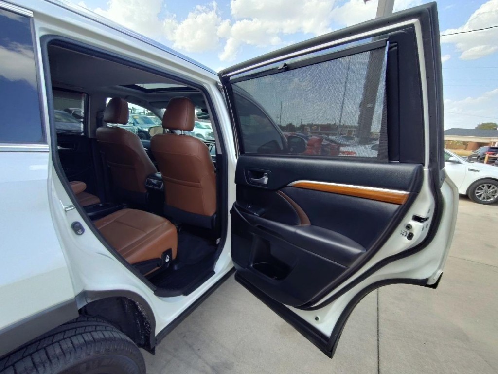 2018 Toyota Highlander Image 33