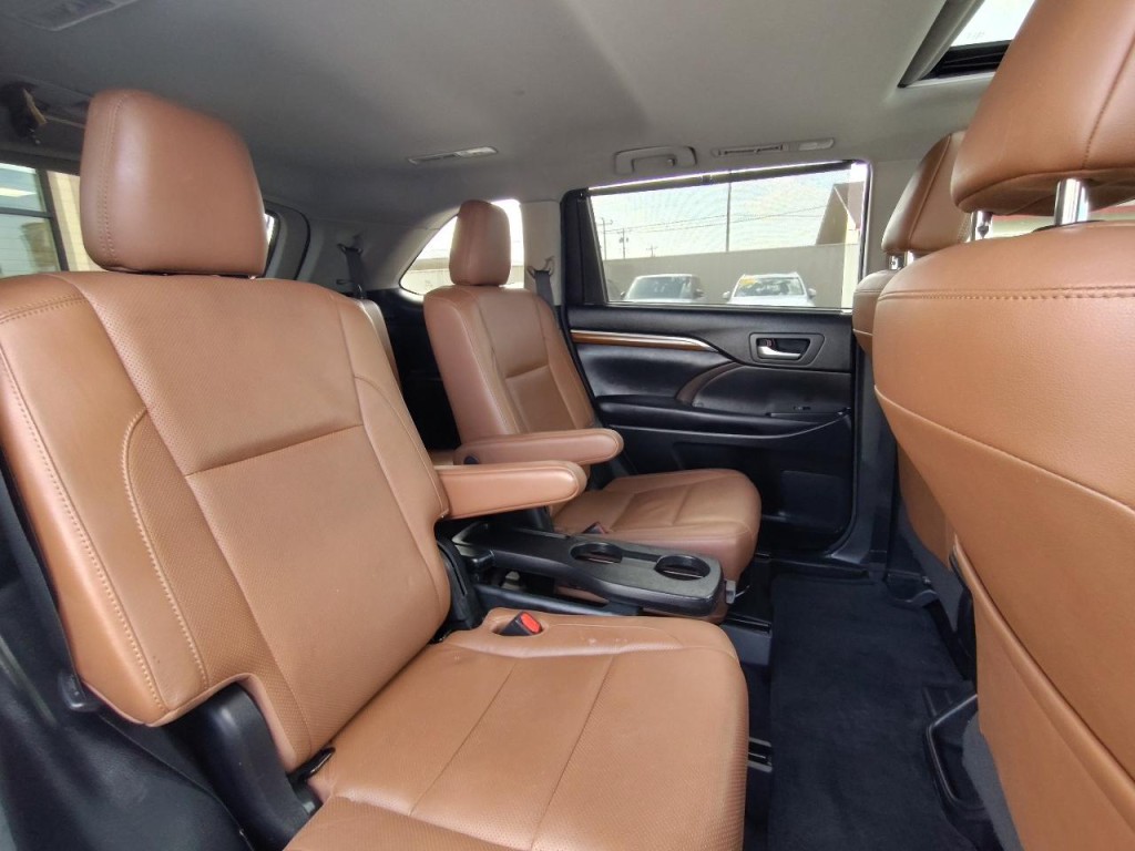 2018 Toyota Highlander Image 35
